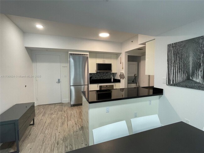 Building Photo - 92 SW 3rd St