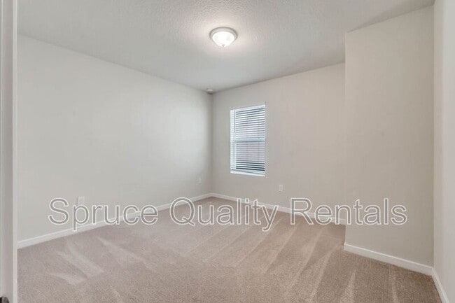 Building Photo - 913 Rivers Crossing St