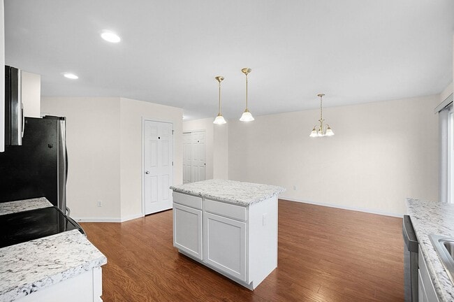 Building Photo - Coming Soon!!! Spacious and Modern 3-Bedro...