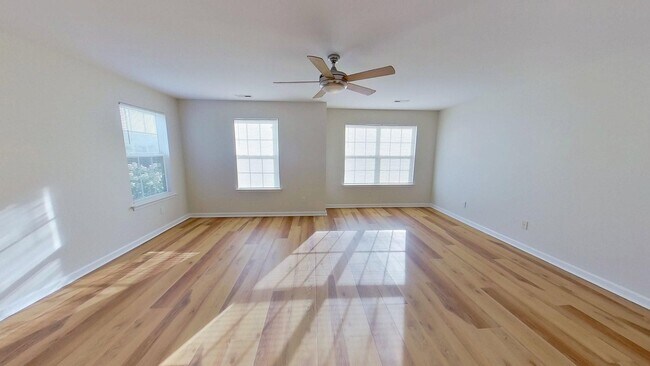Building Photo - 2611 Ivory Run Way