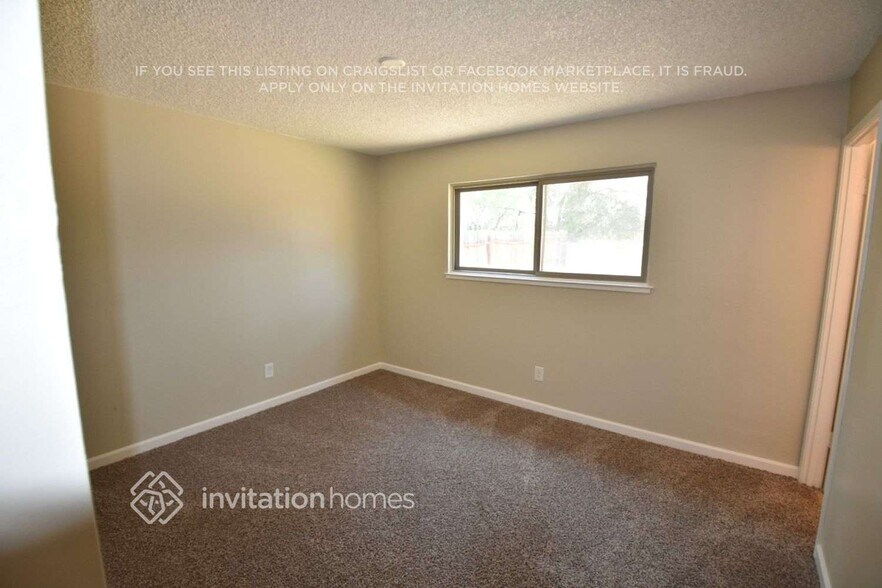 Building Photo - 6165 Carl Sandburg Cir