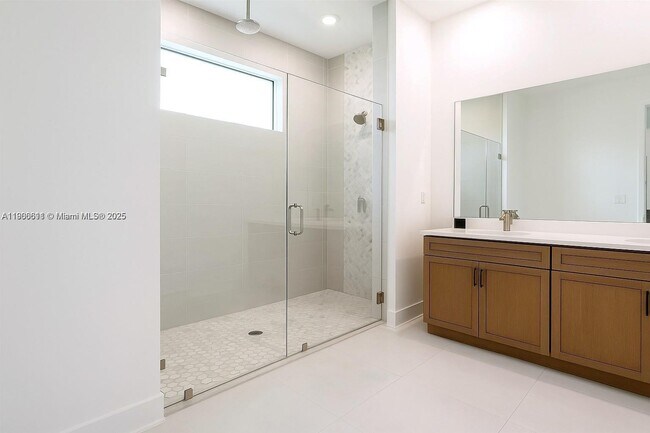 Building Photo - 30707 SW 193rd Ave