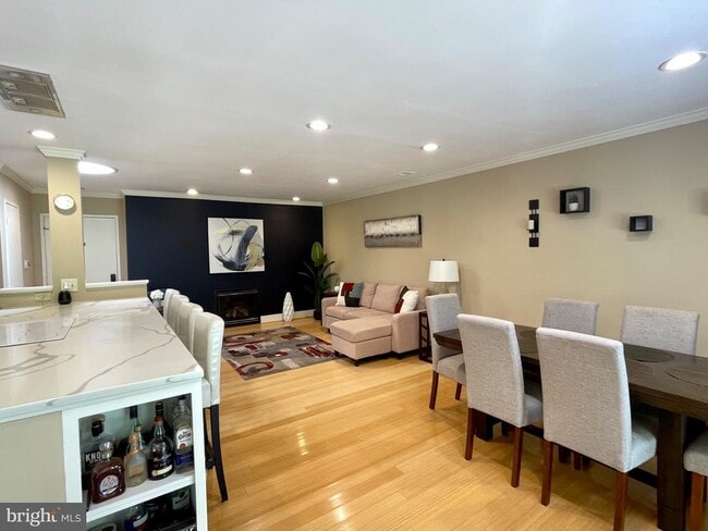 Building Photo - 11302 Gatesborough Ln