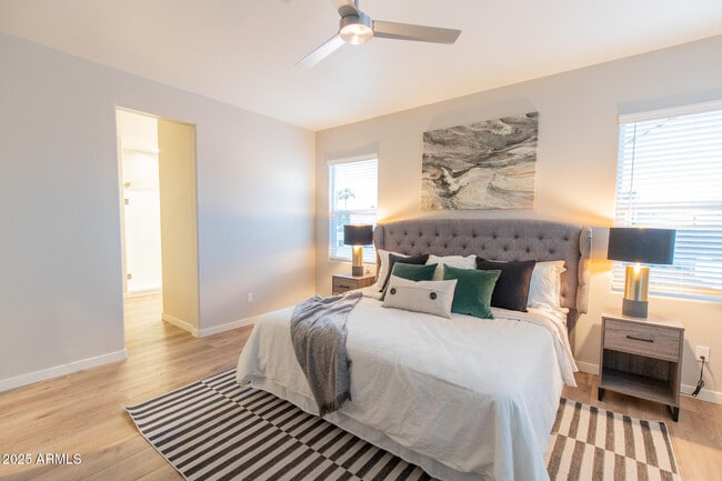 Building Photo - 3717 E Flower St