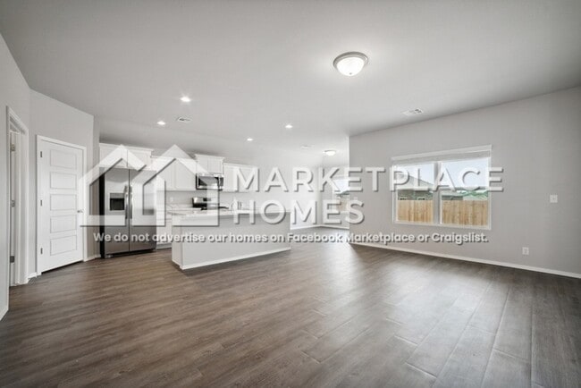Building Photo - 14910 E 39th St S