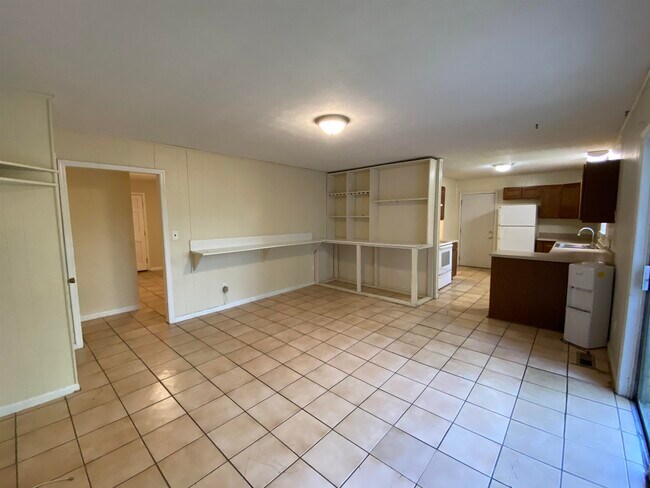 Building Photo - 2506 Waldemar Ln