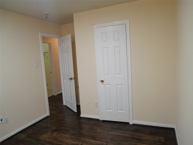 Building Photo - 2311 Flint Brook Ct