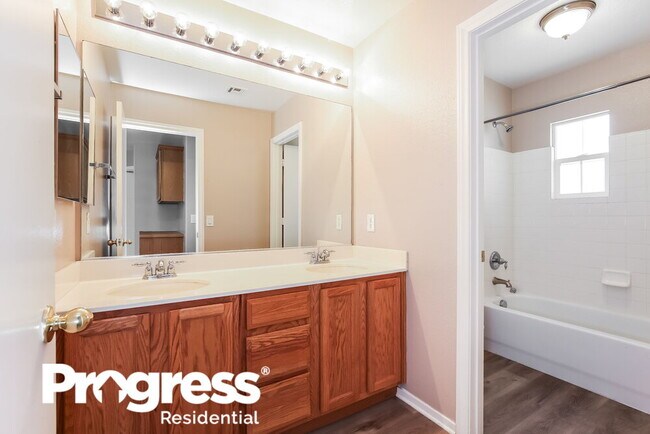 Building Photo - 4709 White Stork Dr