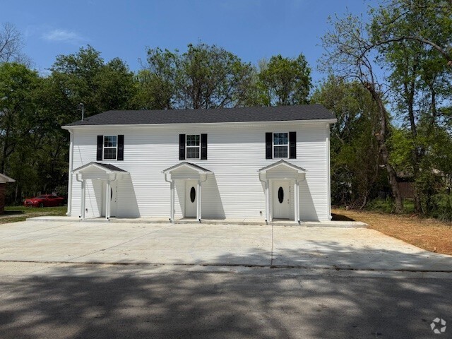 Building Photo - 214 8th Ave SW