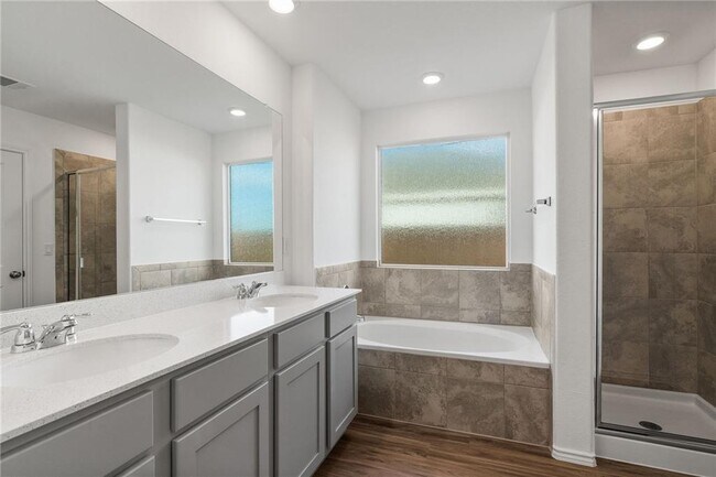 Building Photo - 245 Salt Springs Rd