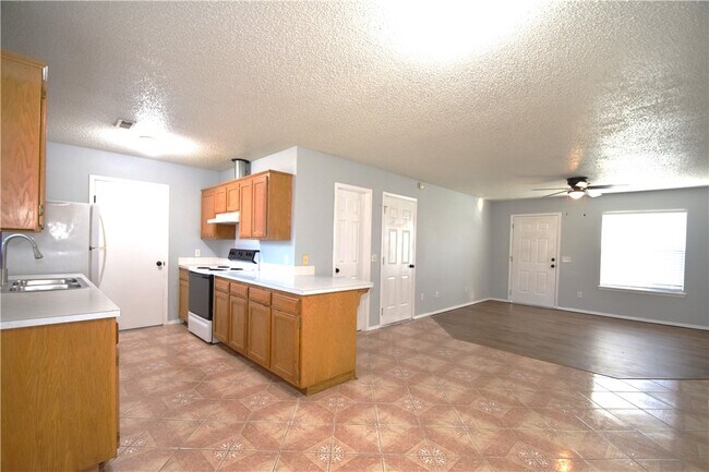 Building Photo - 12 Burnett Cir