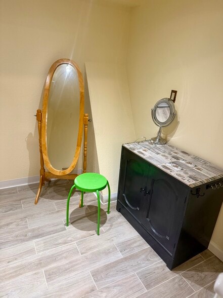 Building Photo - 5419 Silva Ave