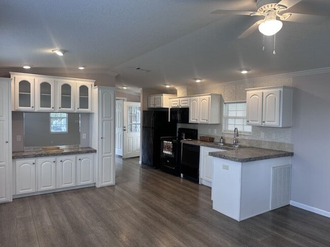 Building Photo - 6522 S Brandywine Dr