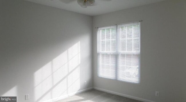 Building Photo - 46614 Drysdale Terrace