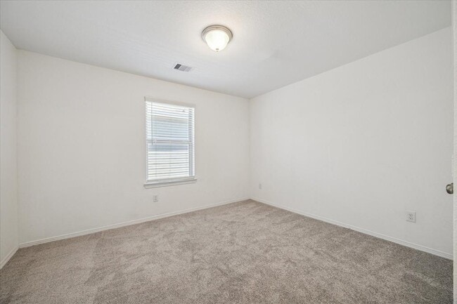 Building Photo - 23007 Forebear Dr