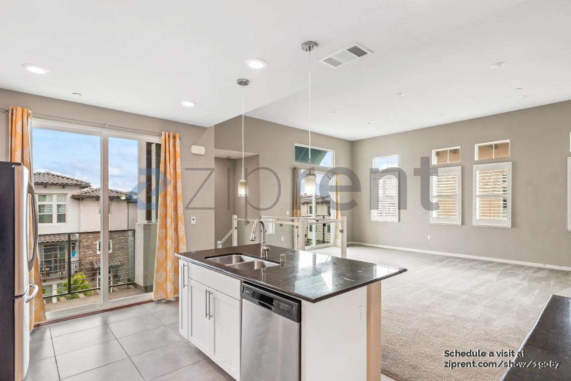 Building Photo - 3091 Lina St