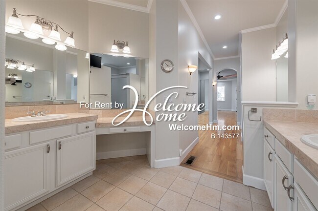 Building Photo - 1879 Rolling Brook Ct