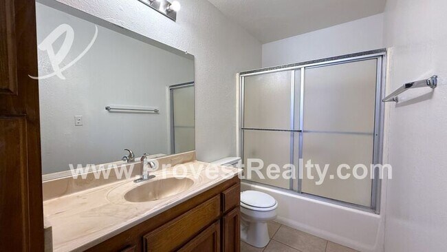 Building Photo - 12780 Redwing Rd