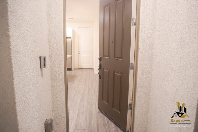 Building Photo - 2939 Limoges Walk