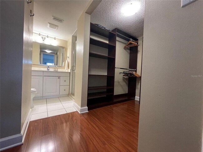 Building Photo - 7150 Sunset Way