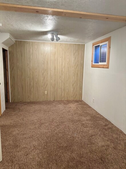 Building Photo - 763 S Sunset Dr