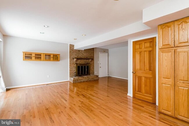 Building Photo - 517 Stockbridge Ct