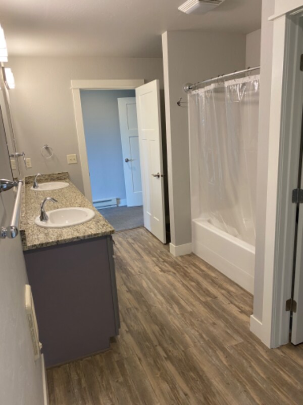 Building Photo - 1200 Glider Ln