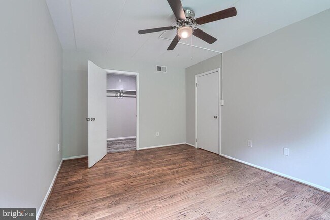 Building Photo - 5390 Smooth Meadow Way