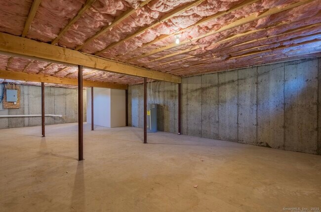 Building Photo - 13 Nature Ave