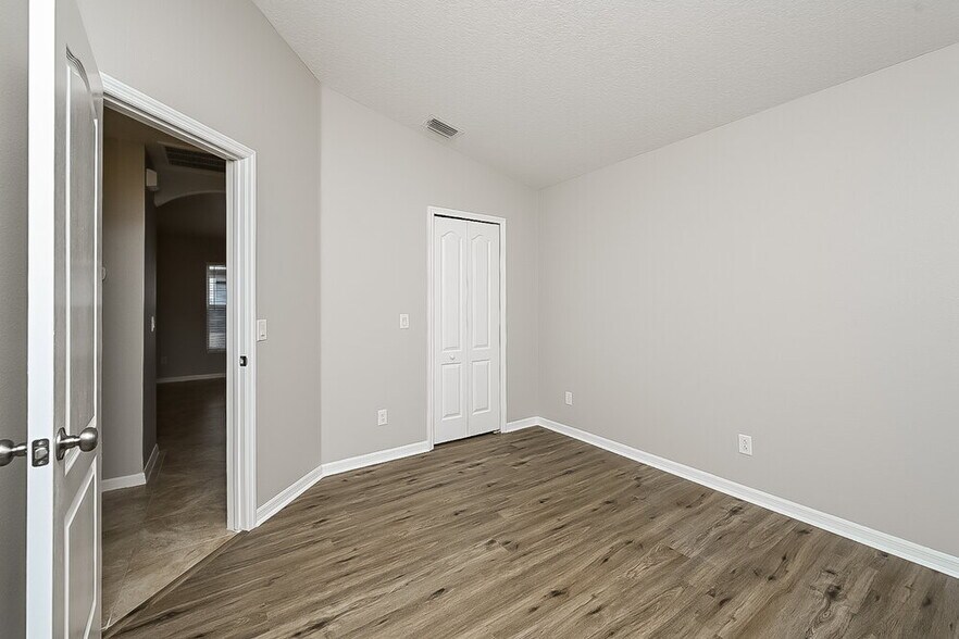 Building Photo - 18036 Birdwater Dr