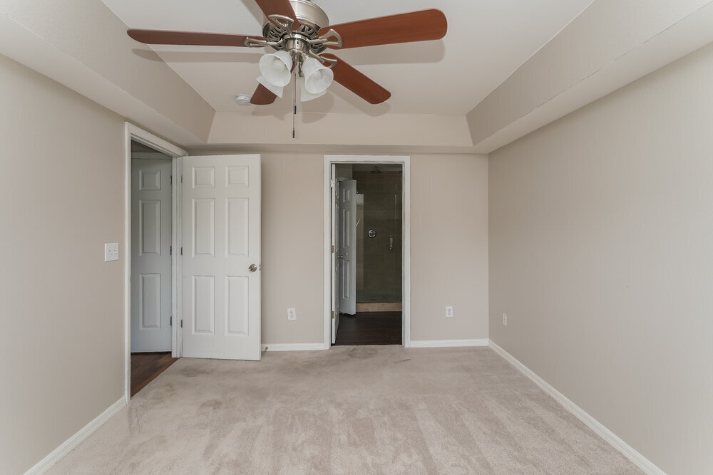 Building Photo - 6637 Summer Haven Dr