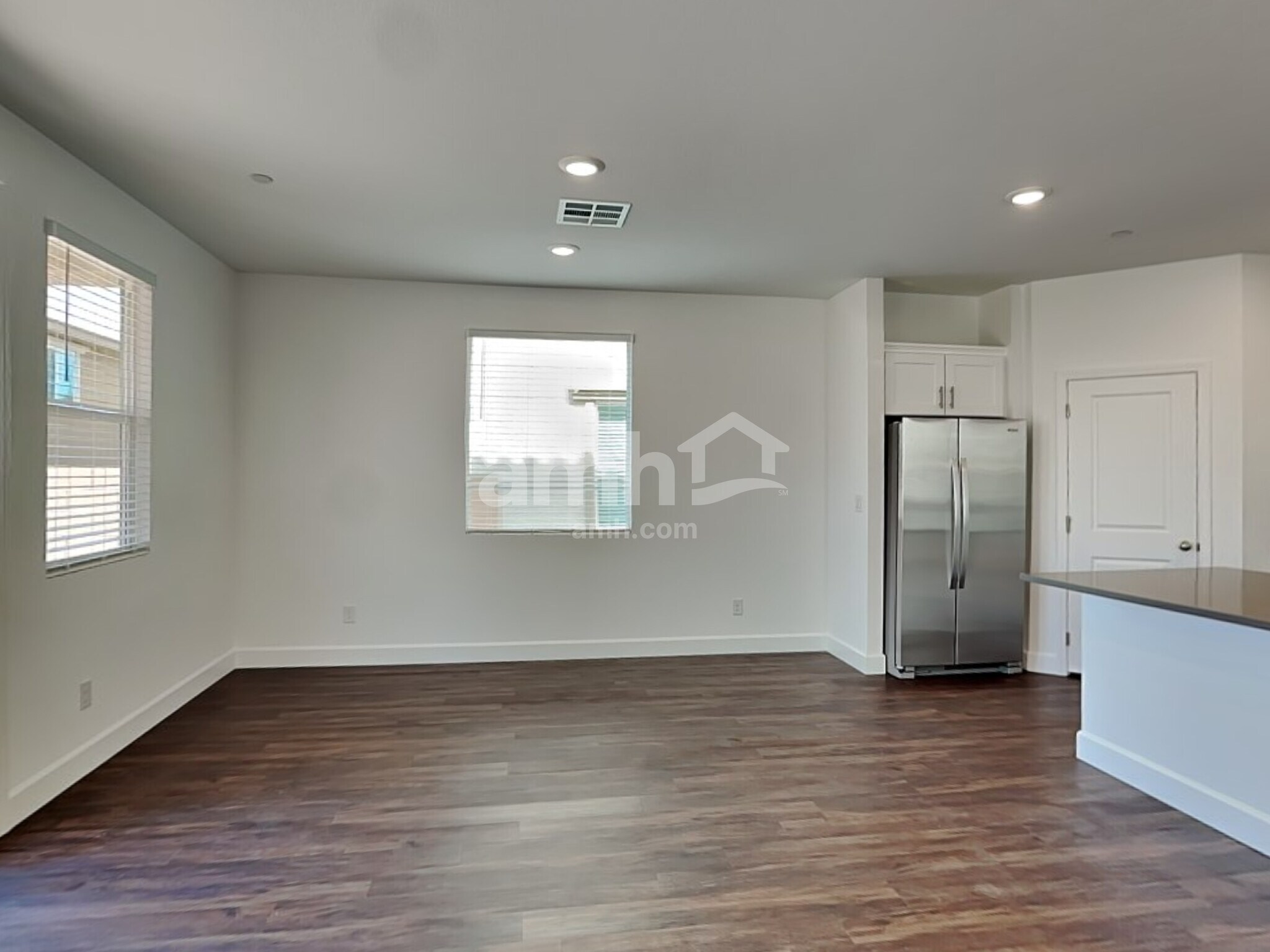 Building Photo - 134 Charmante Tulip Lane