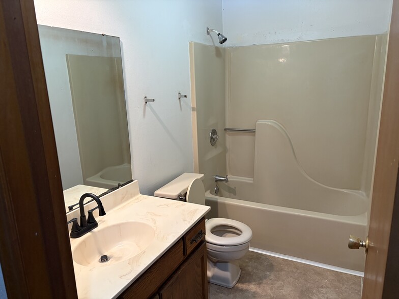 Building Photo - 4722 Trevor Cir