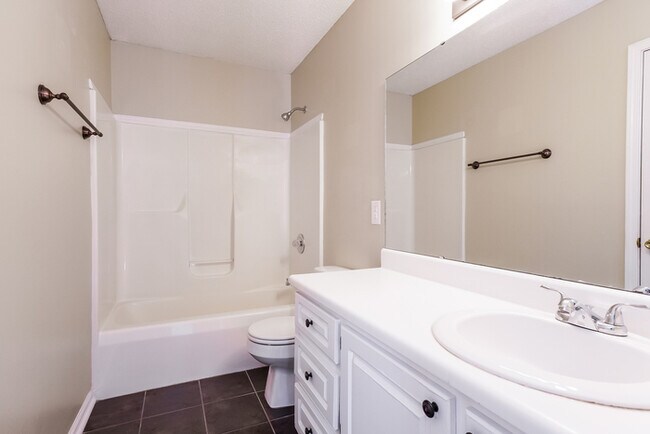Building Photo - Spacious 3-Bedroom Home in Easley