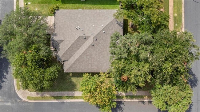 Building Photo - 4000 Witte Cove