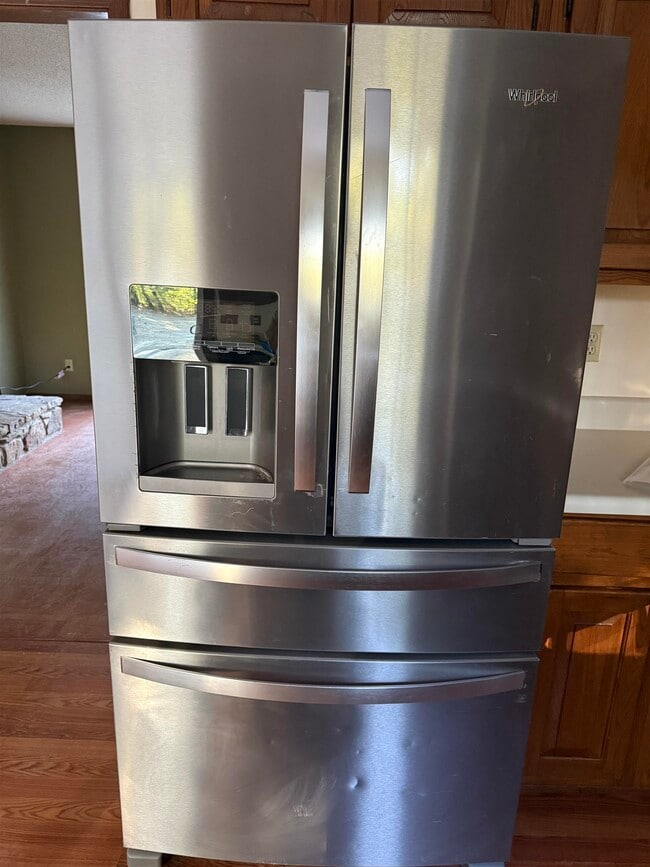 Building Photo - 156 Pottawattamie Dr