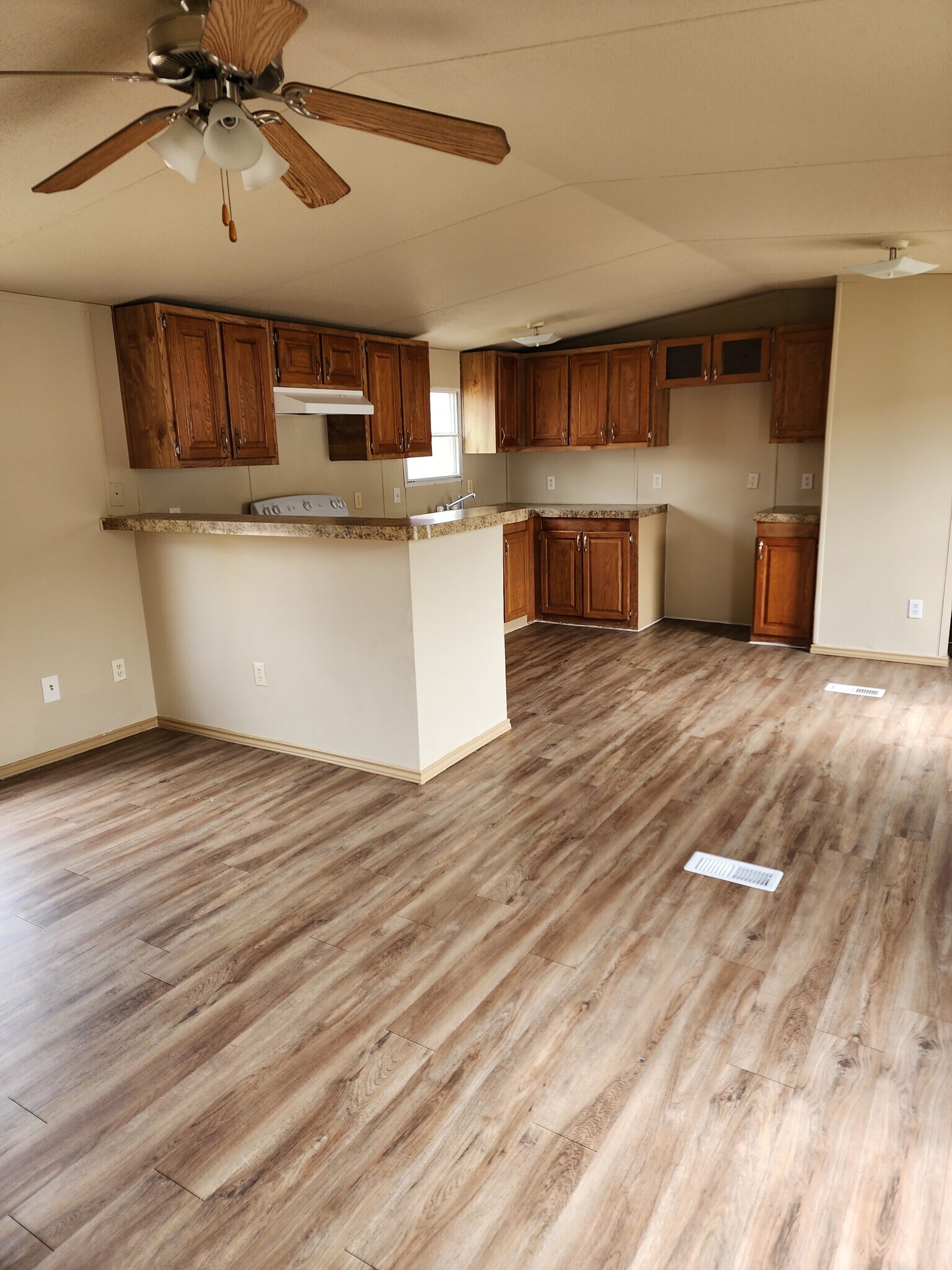 Building Photo - 31365 Wisteria Rd