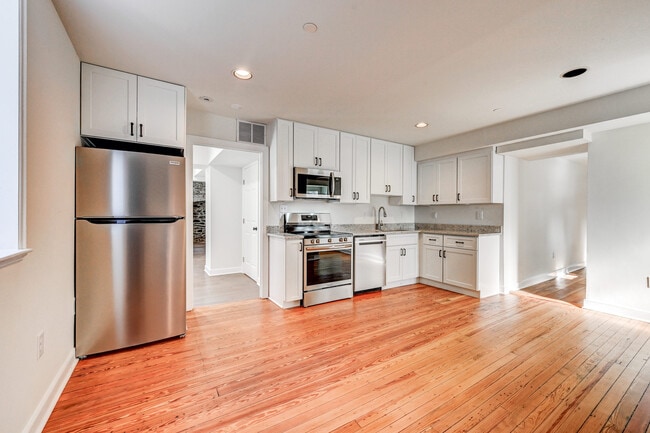 Building Photo - 804 Oella Ave