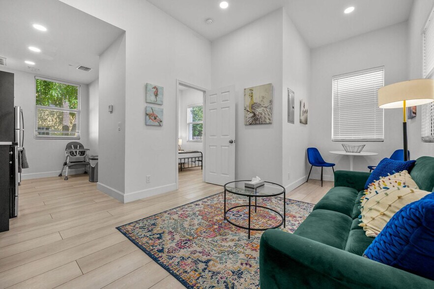 Building Photo - 1862 6th St