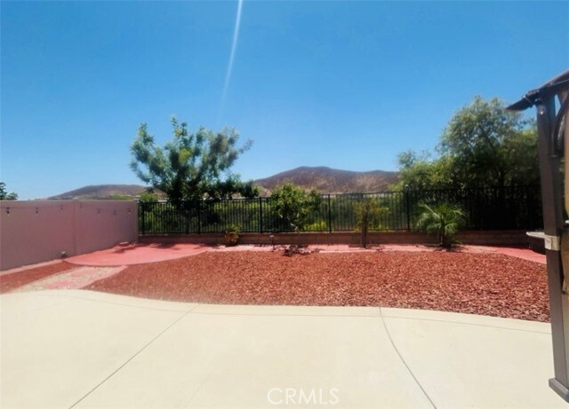 Building Photo - 24413 Comanche Creek Dr