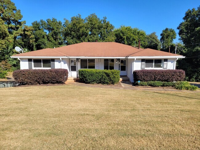 Primary Photo - 2060 Nettie Ct