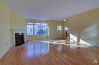 Building Photo - 1489 Huntington Ln