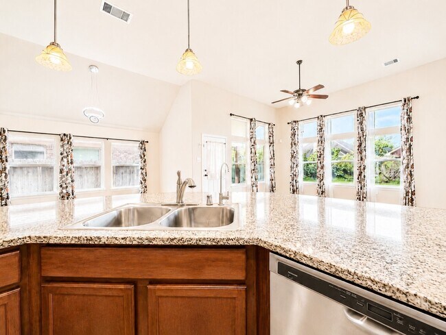 Building Photo - 2410 Horned Owl Dr