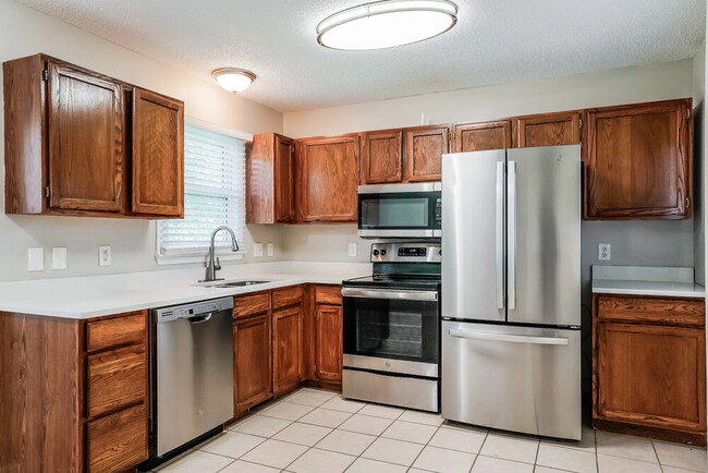 Building Photo - 4912 Matlock Ct