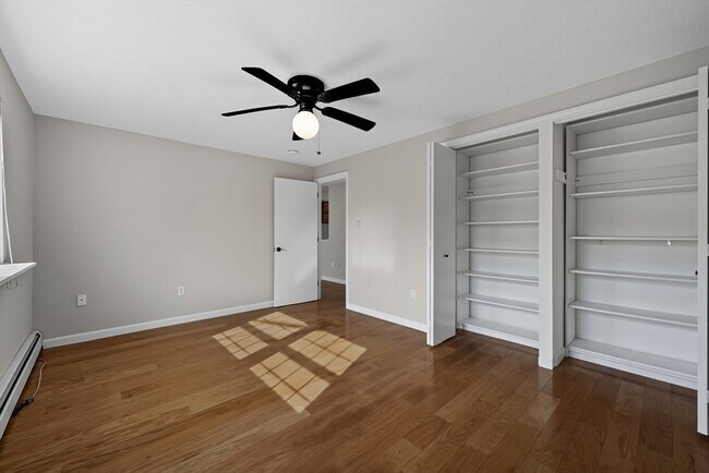 Building Photo - 10 Washington Park Dr