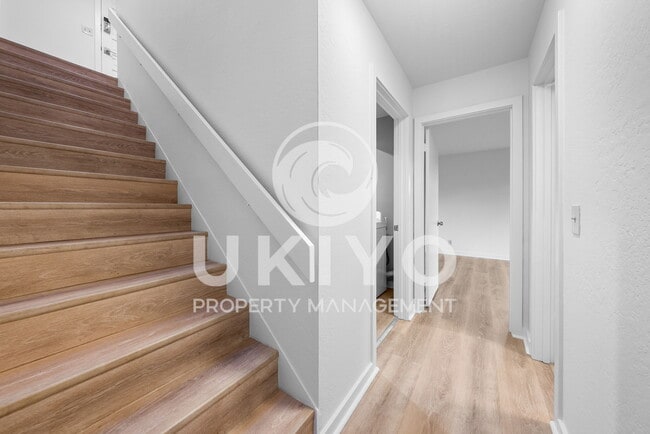 Building Photo - 8655 Skyline Blvd