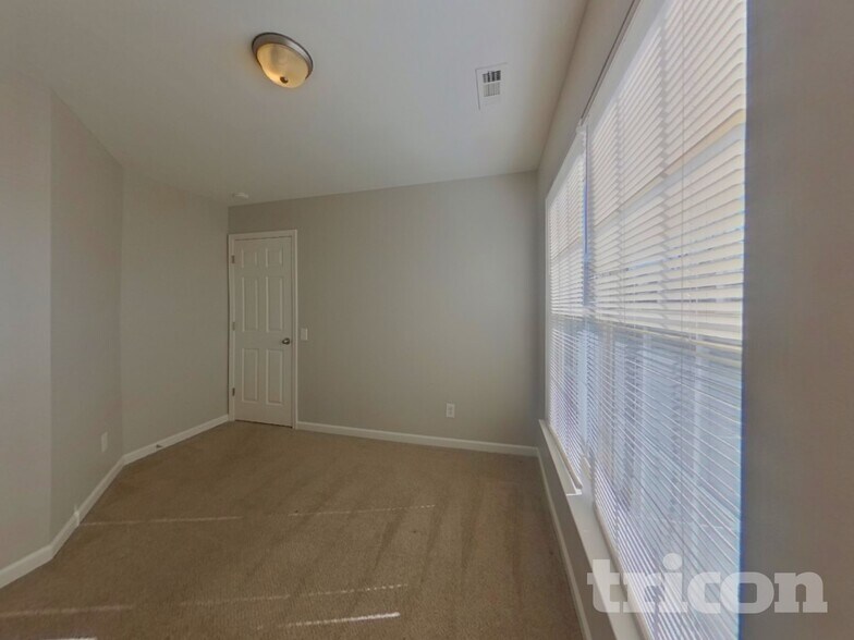 Building Photo - 5322 Peachwood Dr