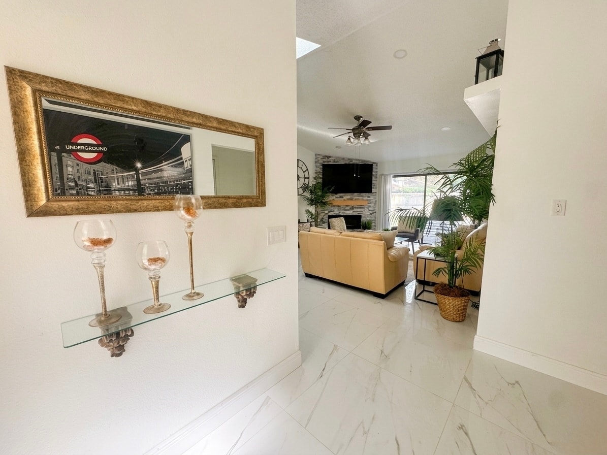 Building Photo - 949 Cinnamon Ct