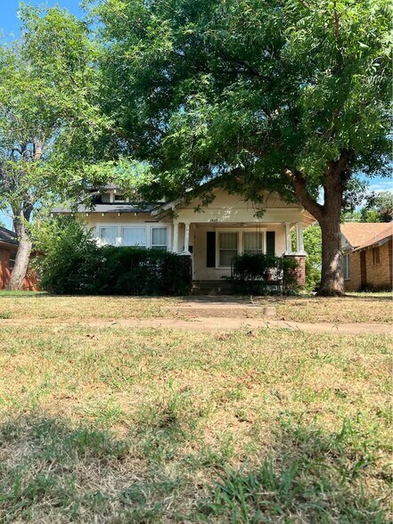 Building Photo - 1407 Hayes St