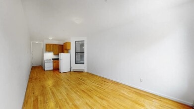 Building Photo - 10-11-11 36th Ave